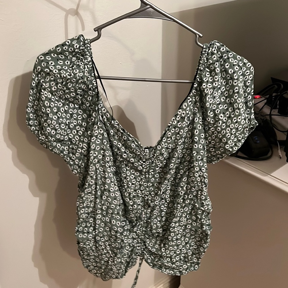 flowery green cropped top